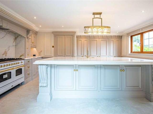 House for sale in Batchworth, Hertfordshire