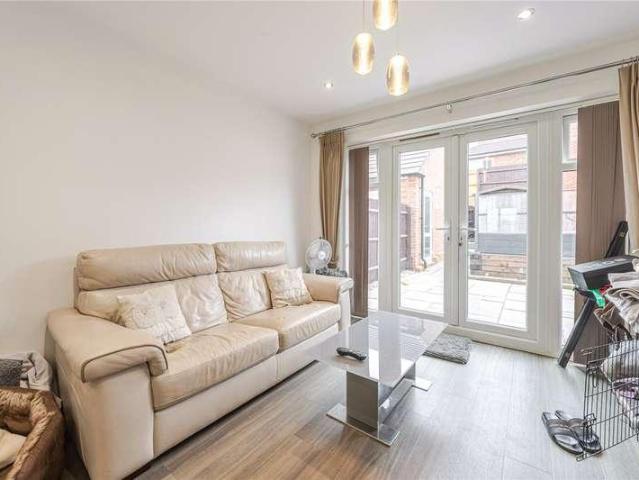 House for sale in Bishop's Tachbrook, Warwick