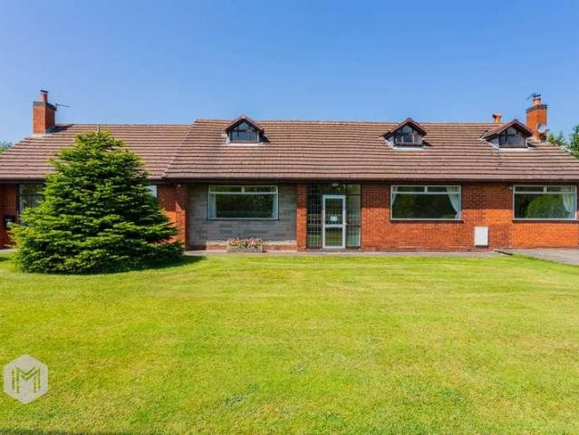 House for sale in Lower Irlam, Salford