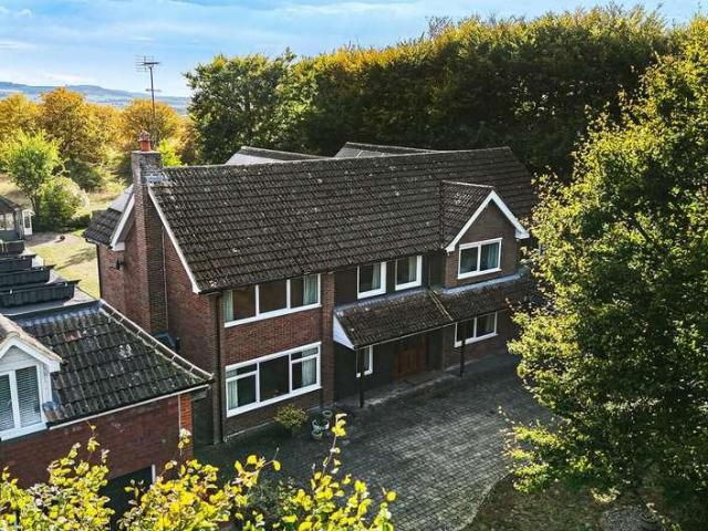 House for sale in Dunstable, Bedfordshire