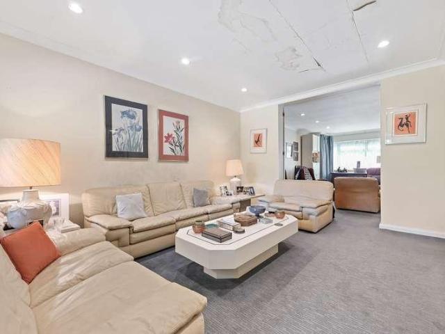 House for sale in London Borough of Hounslow, Greater London