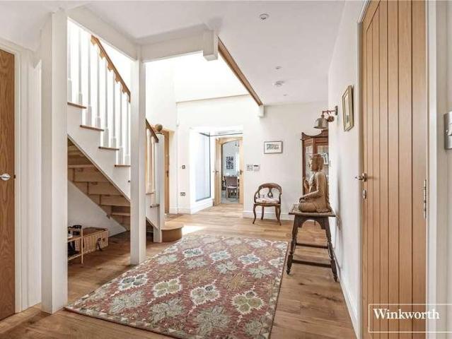 House for sale in Thorpe, Row Town
