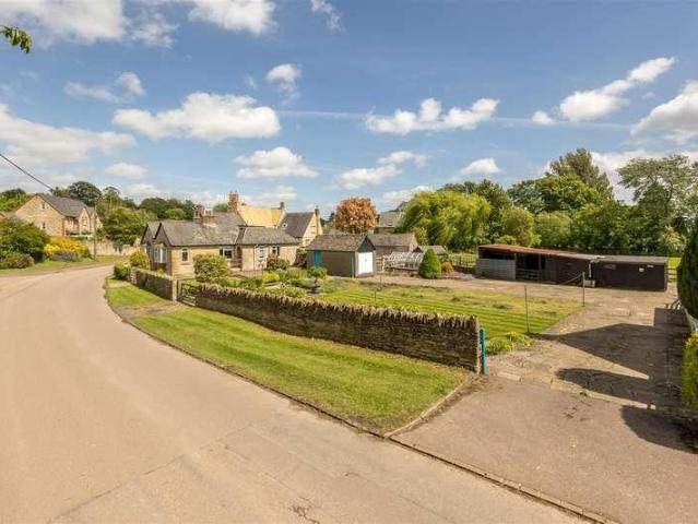 House for sale in Evershot, Oxfordshire
