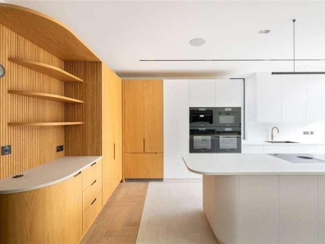 House for sale in London Borough of Wandsworth, Greater London