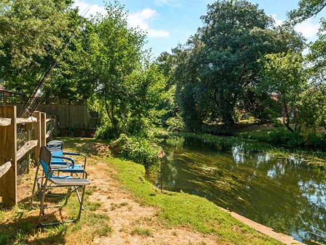House for sale in Westfield, Woking
