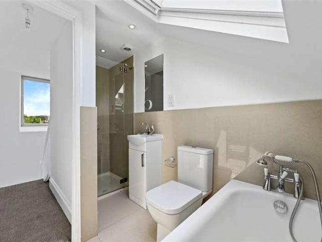 House for sale in Shepherd's Bush, Greater London