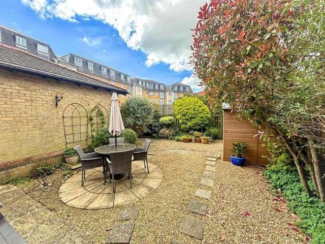 House for sale in Crumbles, Eastbourne