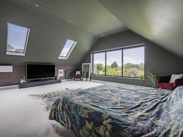 House for sale in Compton, Fole