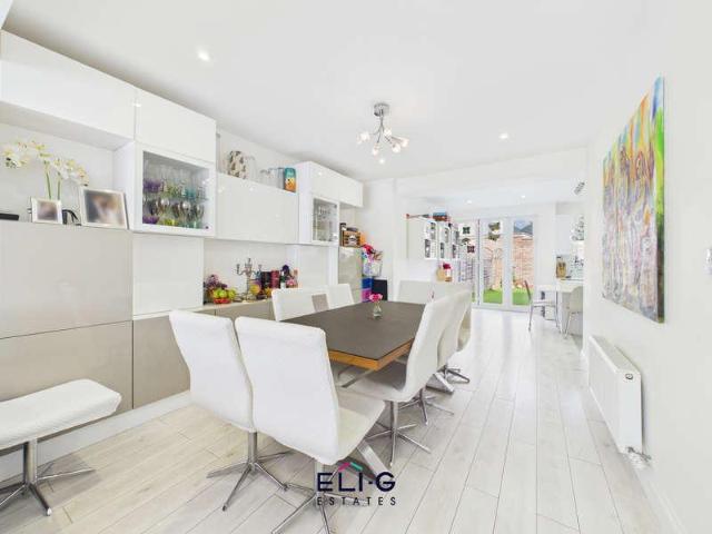 House for sale in Hendon, Greater London
