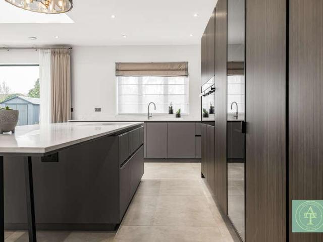 House for sale in New Barnet, Greater London