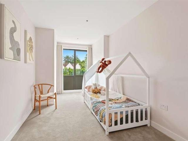 House for sale in Greater London