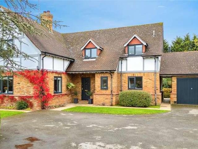 House for sale in Burghfield Hill, West Berkshire