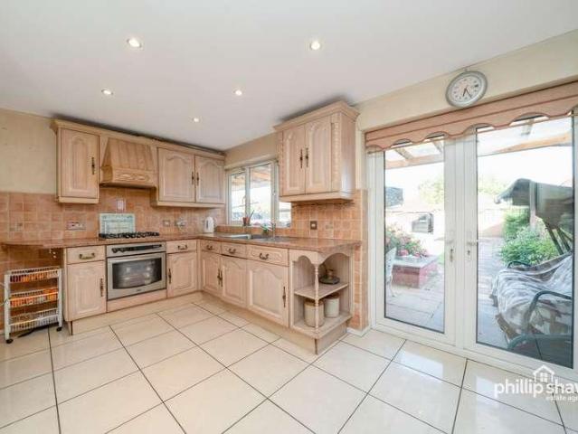House for sale in Kingsbury, Greater London