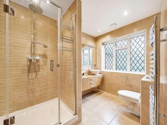House for sale in Northwood, Greater London