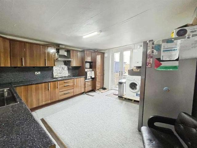 House for sale in West Bowling, West Yorkshire