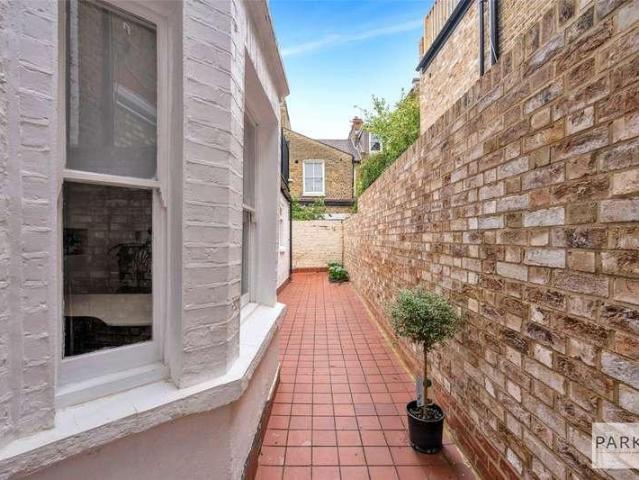 House for sale in Fulham, Greater London
