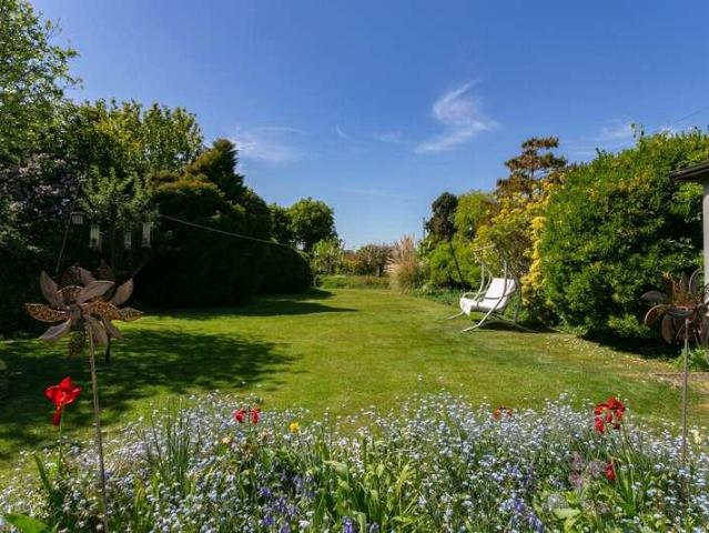 House for sale in Folkestone, Morehall