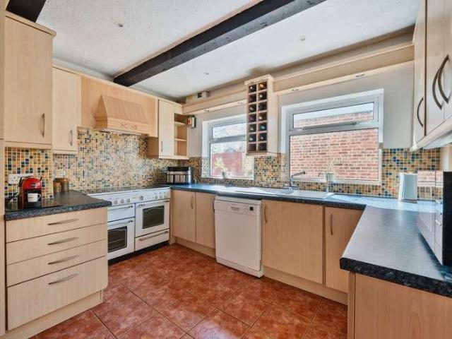 House for sale in Emmbrook, Wokingham