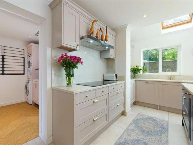 House for sale in Vinters Park, Midway