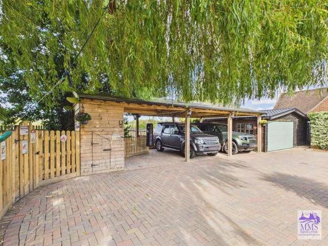 House for sale in Cliffe Woods