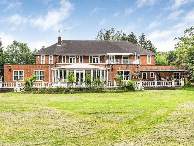 House for sale in Greater London