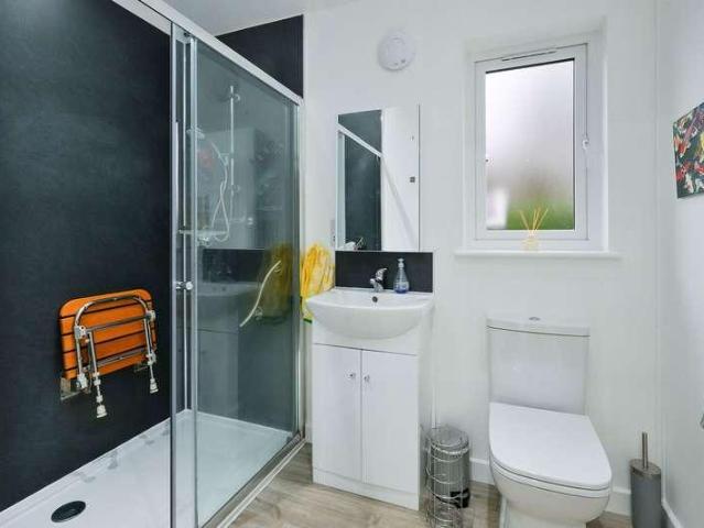 House for sale in Hillview, Surrey