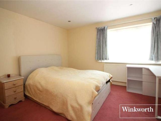 House for sale in Elstree and Borehamwood, Borehamwood