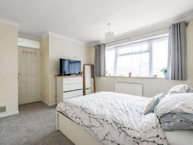 House for sale in Boxgrove, Westborough