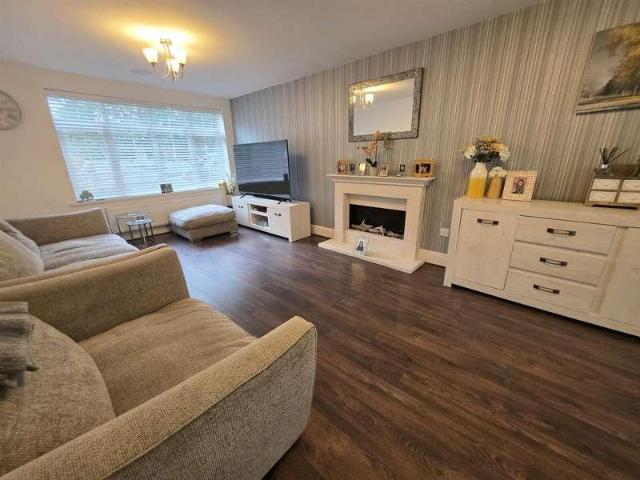 House for sale in Heald Green, Stockport