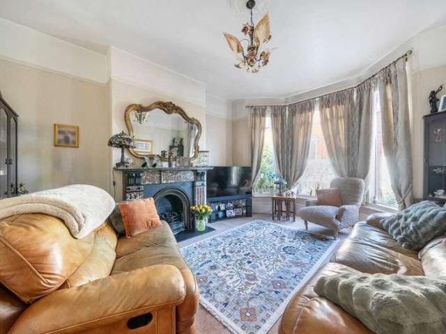 House for sale in London Borough of Croydon, Upper Norwood
