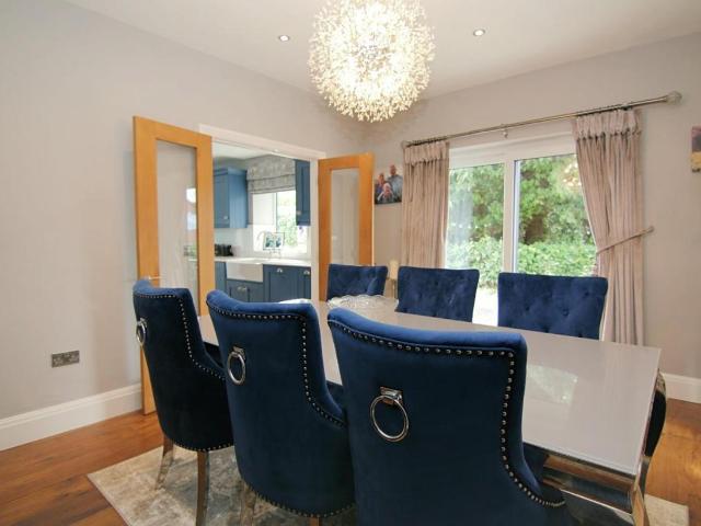 House for sale in Farsley, West Yorkshire