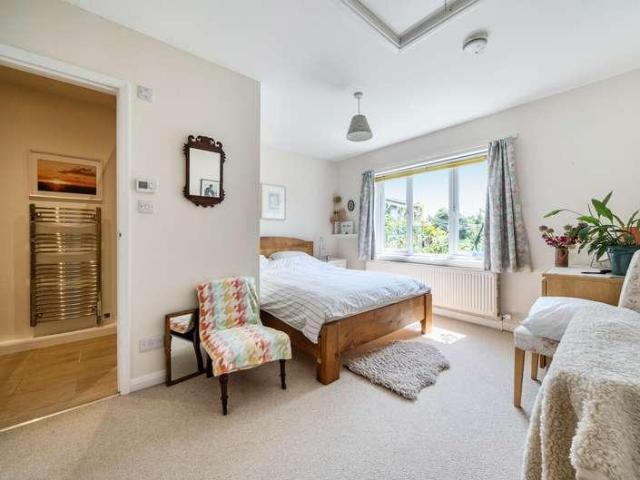 House for sale in Glastonbury, Somerset