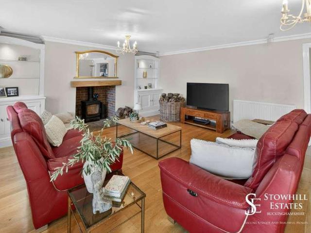 House for sale in Medmenham, Buckinghamshire