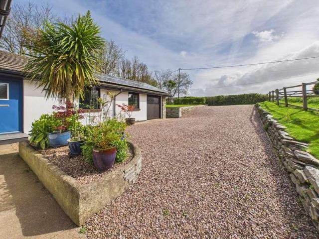 House for sale in Marhamchurch, Cornwall