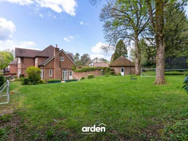 House for sale in Lydiate Ash, Bromsgrove