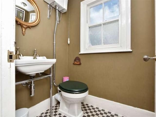 House for sale in Cliftonville West, Acol