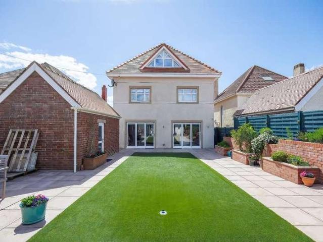 House for sale in Porthcawl, Nottage