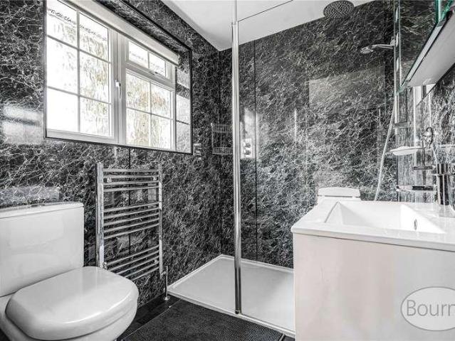 House for sale in Maybury Estate, Woking