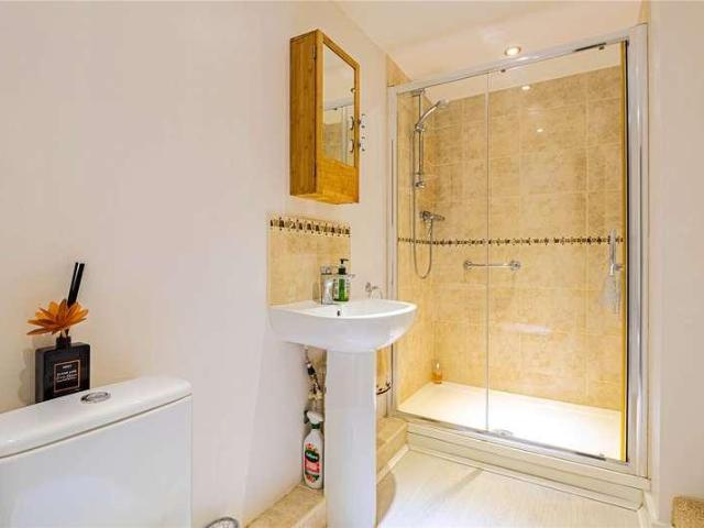 House for sale in Felden, Pouchen End