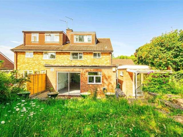 House for sale in Bourne End, Pouchen End