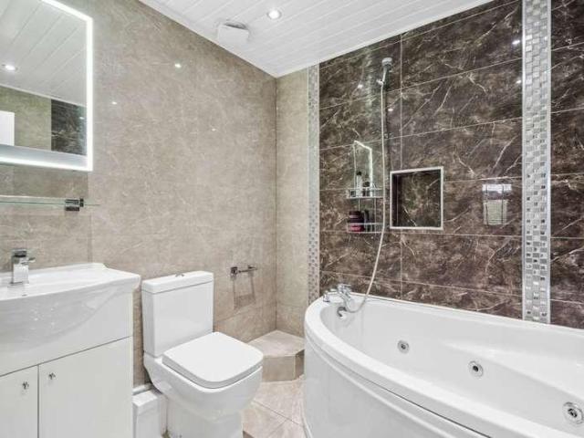House for sale in Wexham and Ivers Community Board, Iver Heath
