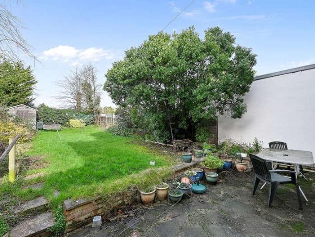 House for sale in Harrow Weald, Greater London
