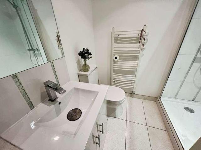 House for sale in Fernhill Gate, Lee Bank