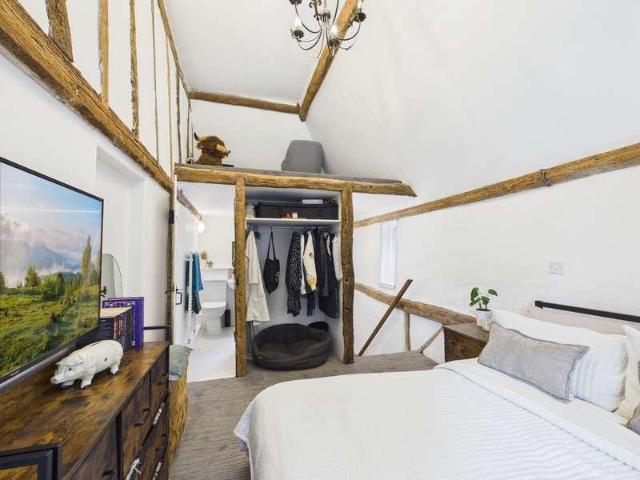House for sale in Harrowden, Bedford