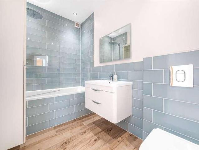 House for sale in East Dulwich, Greater London