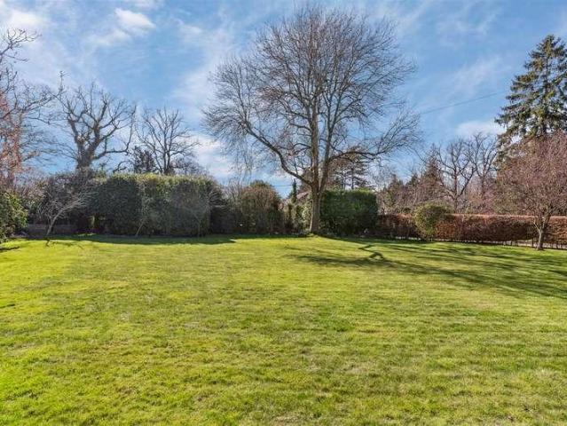 House for sale in Pouchen End, Hertfordshire