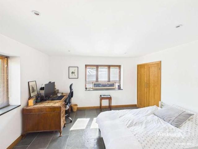 House for sale in Bradfield Southend, Beenham