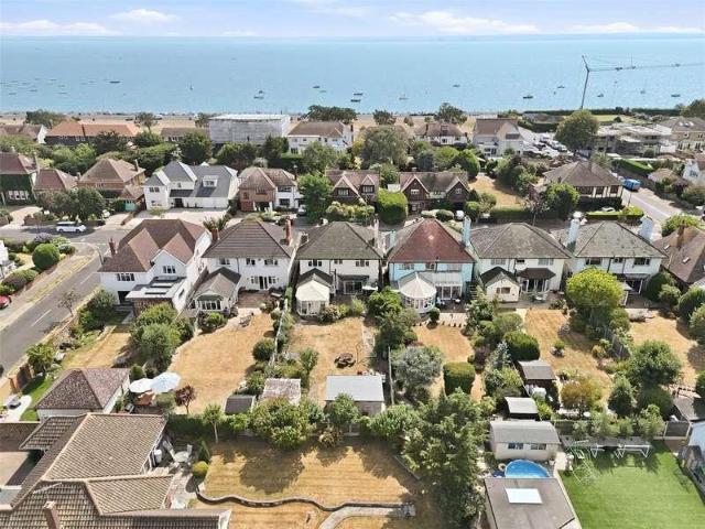 House for sale in North Shoebury, Alton Barnes