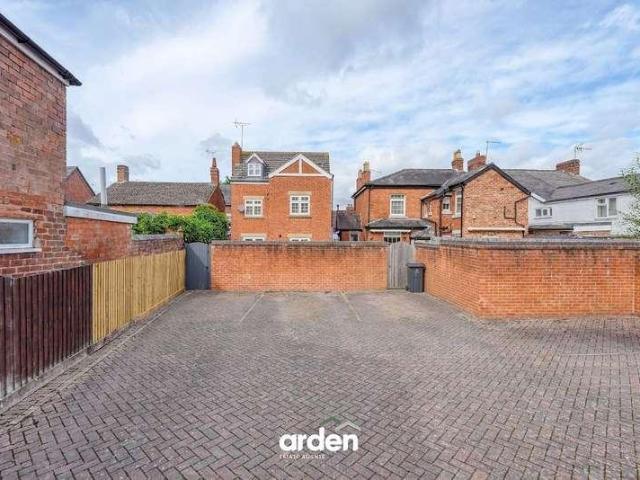House for sale in Redditch, Worcestershire