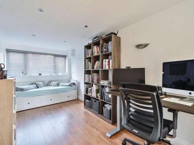 House for sale in Windsor, North Town